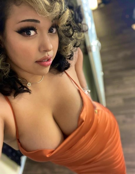 pom-pom girl nue onlyfans joli sexe collection