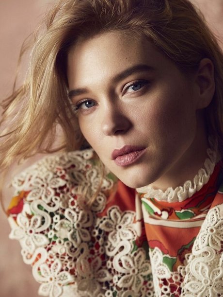 fellation publique onlyfans belle définition image