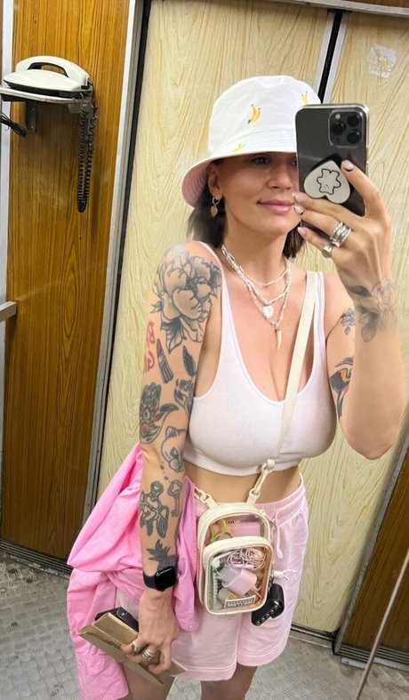 Daria Perel modèle sexy des photos