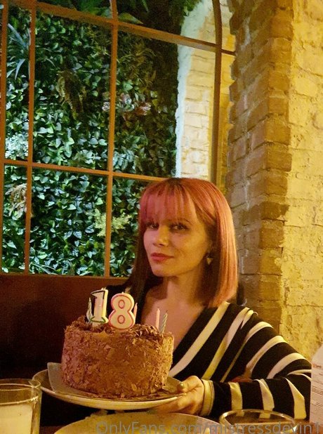 mistressdevin1 étoile parfaite galeries