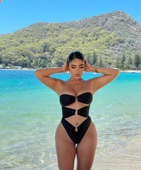 Maria Perez modèle sexy image