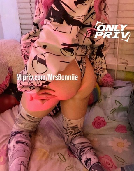 Mrs Bonniie modèle artistique image