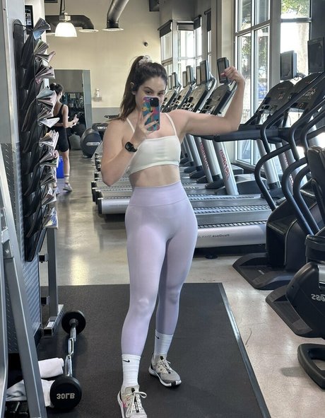 Sloane Wolf étoile exclusive img