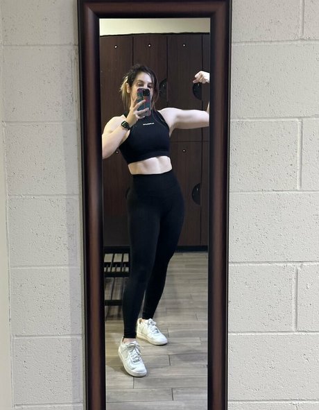 Sloane Wolf star du porno sympa images