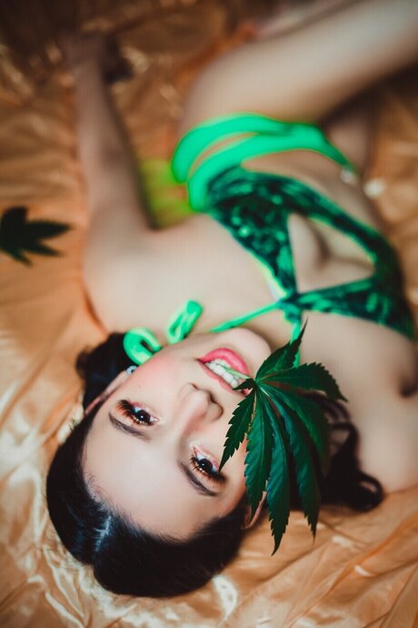 trio à gros seins onlyfans sexy érotique photos