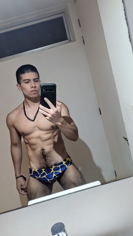 Miguel Crisp n actrice exclusive archive