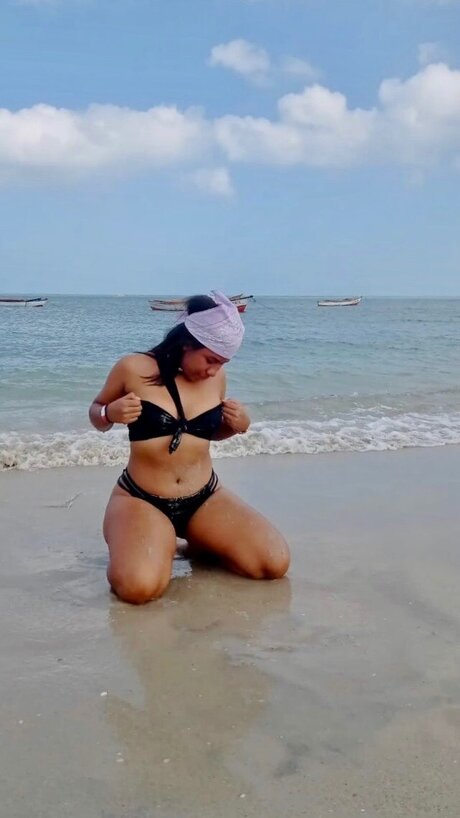 Perla brunette modèle meilleur img