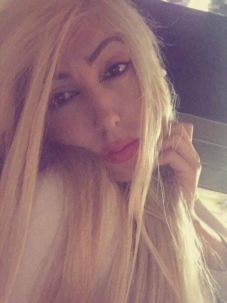 Rena oficial_ actrice artistique images