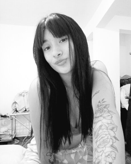 _chloe V1D30 C4ll Now 24hs_ modèle nu photos