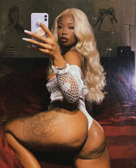 Kyia_ star du porno érotique archive