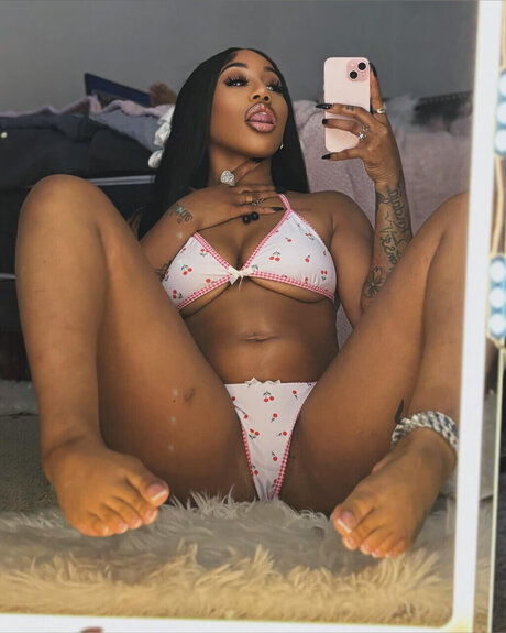 Pretty lipss_ star du porno gratuit photos