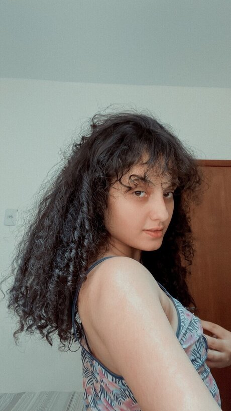 Paula Leal star exclusive des photos