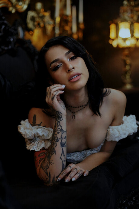 Emo Girl Sloan_ actrice xxx archive