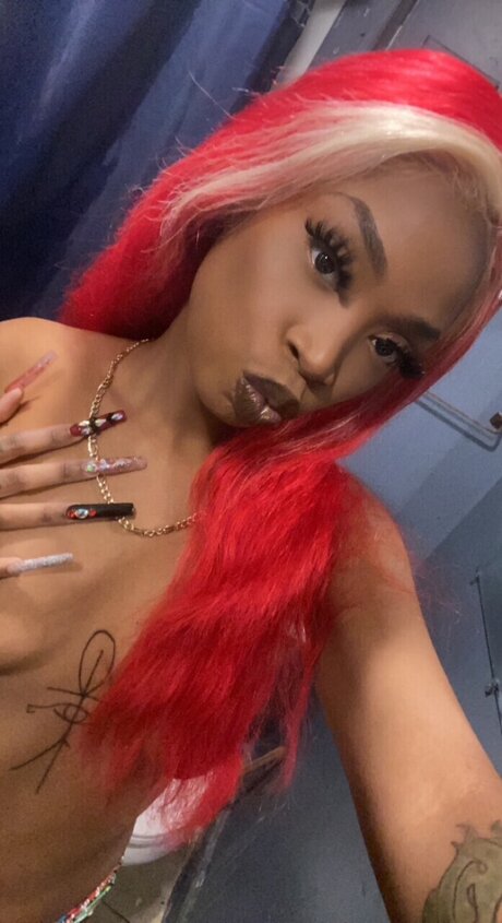 Santana B star du porno hd photo