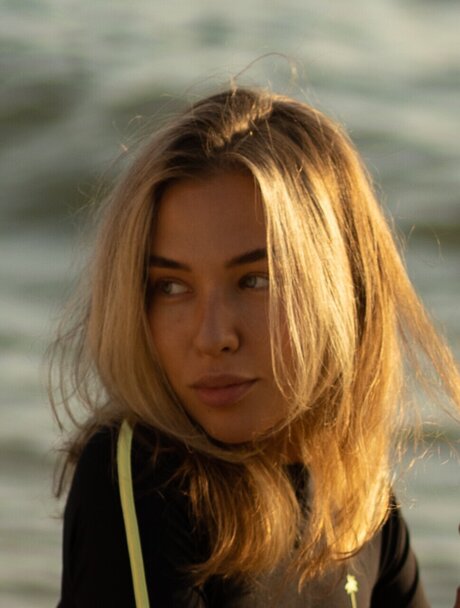 Dania Lou sexe star du porno photos