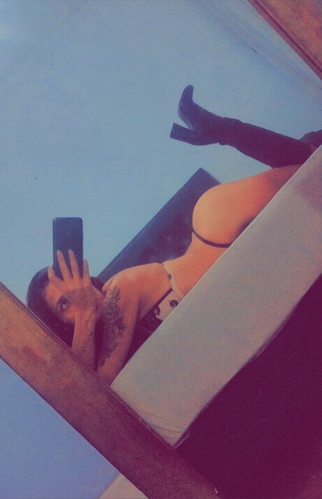 India étoile adulte archive