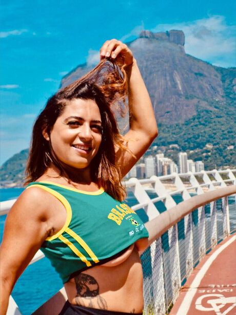 Luana Latina haut modèle galeries