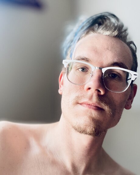 htnhrny actrice exclusive galeries