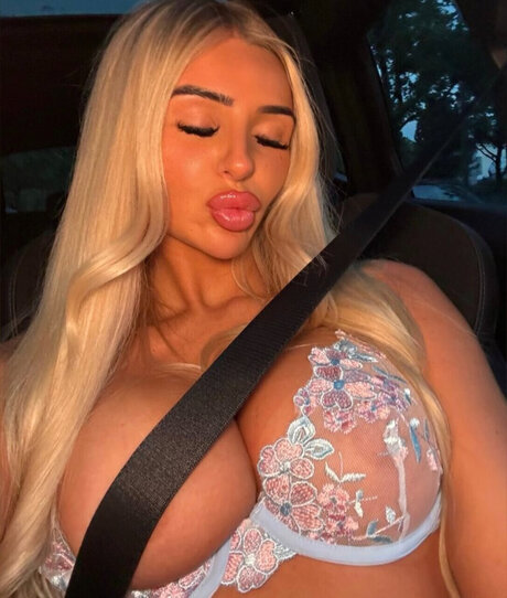 Ellie Mae_ top star images