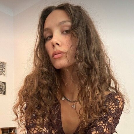 Mia puff actrice xxx image