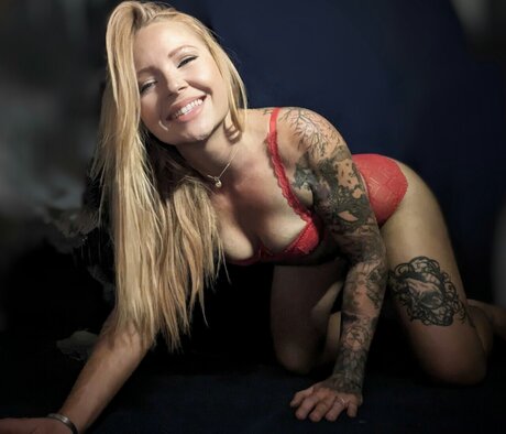 Rebecca Fox star pornographique des photos