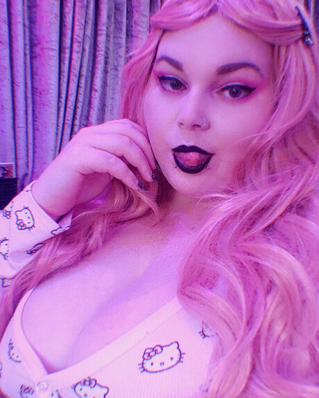 cuteandcurvy star du porno nue img