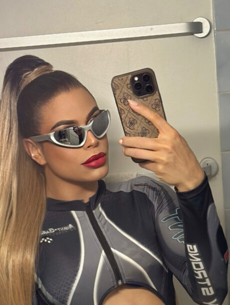 asiatique gratuit onlyfans haut gratuit img