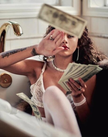 Luna Lucia_ modèle magnifique des photos