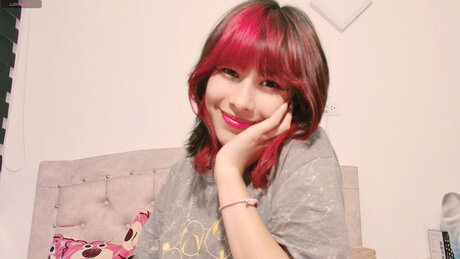 Ayumi Tanaka star du porno xxx image