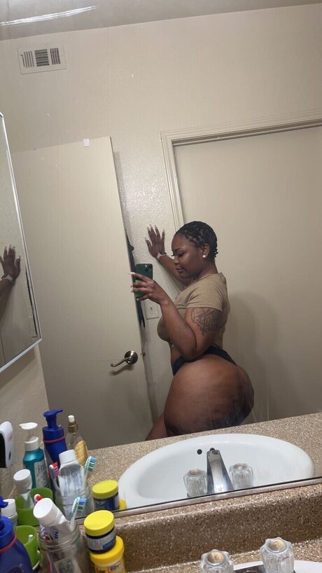 FreakiieRoy belle actrice images