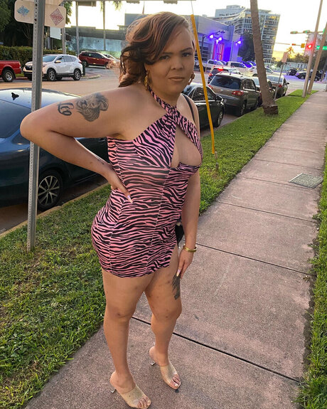 MsGiardano modèle xxx img