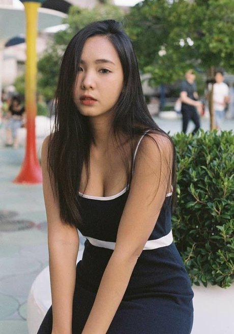 Nachpatcharawee actrice nue galeries