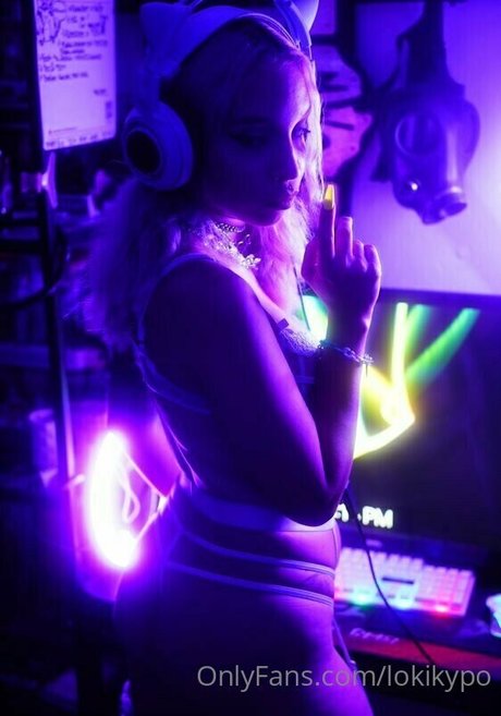 lokikypo modèle nu image