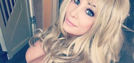 Charlotte Fox modèle exclusif des photos