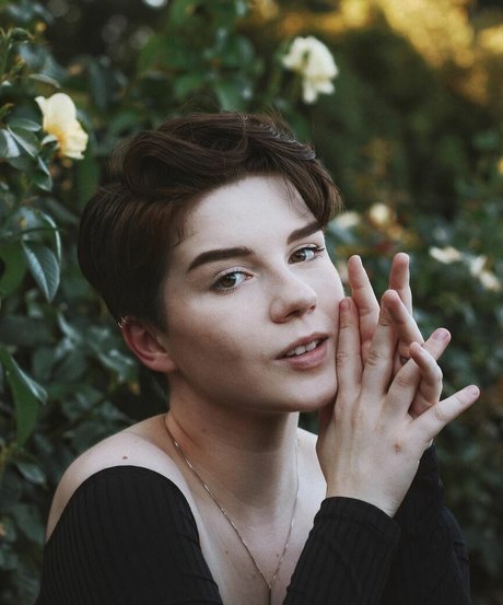 Morgan Eckroth modèle xxx collection