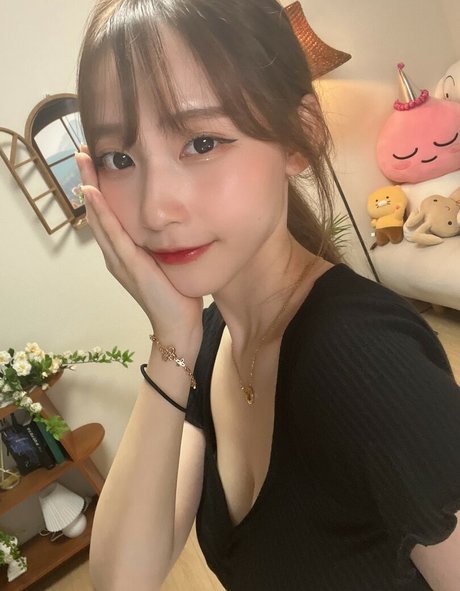 rofvmtm modèle sexy img