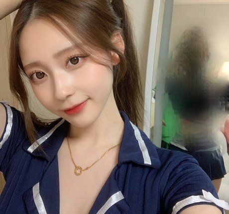 blonde aux gros seins onlyfans xxx sexy photos