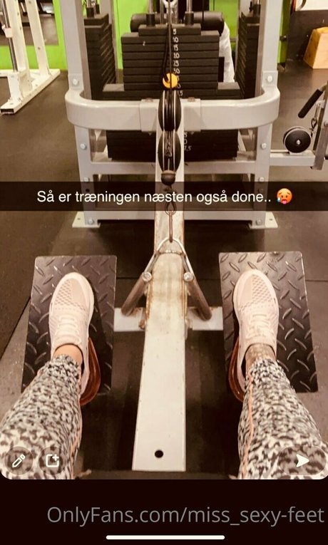 miss sexy feet art de star du porno photo