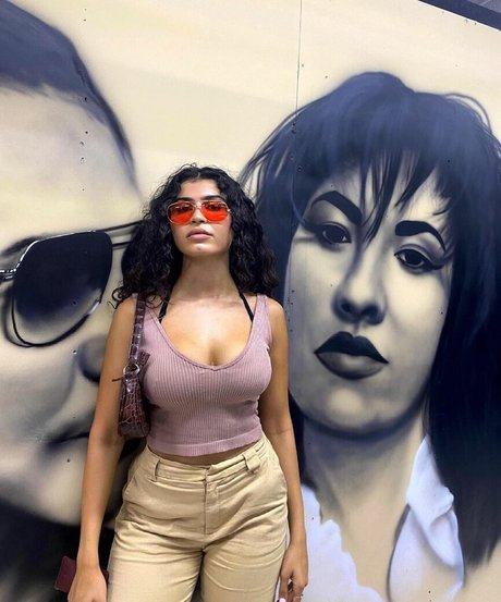 Itstaleen modèles nus photo