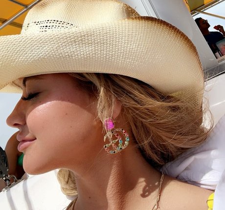 Kylan Darnell star du porno hd photos