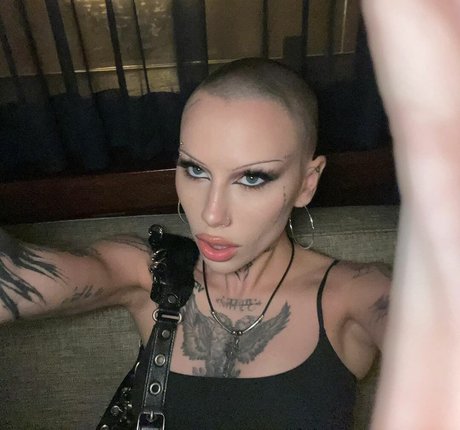 Siiickbrain modèle joli des photos