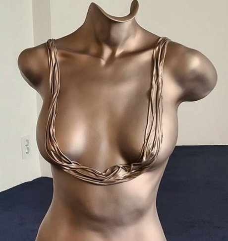 Onestar Xx modèle xxx archive