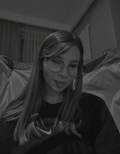 thickbabyzara star pornographique archive