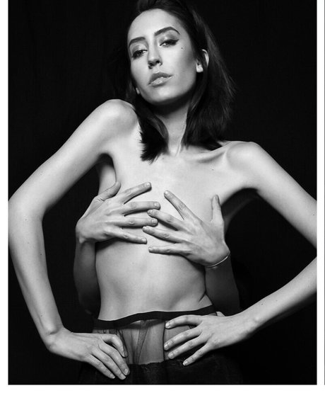 Elohim actrice pornographique galeries