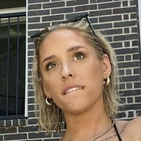 Emily Viuhkola haut étoile des photos