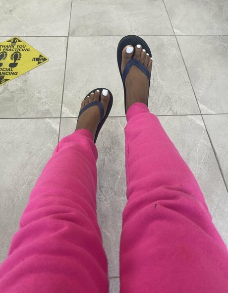 chocolatefeet8 actrice sexy photo