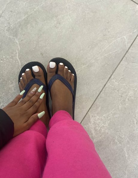 chocolatefeet8 star érotique collection