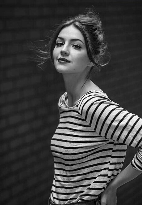 Ella Hunt haut étoile photo