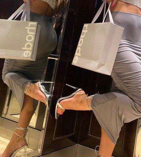 Ella Hunt star du porno exclusive galerie