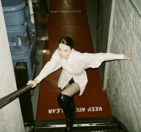 Ella Hunt jolie étoile galeries